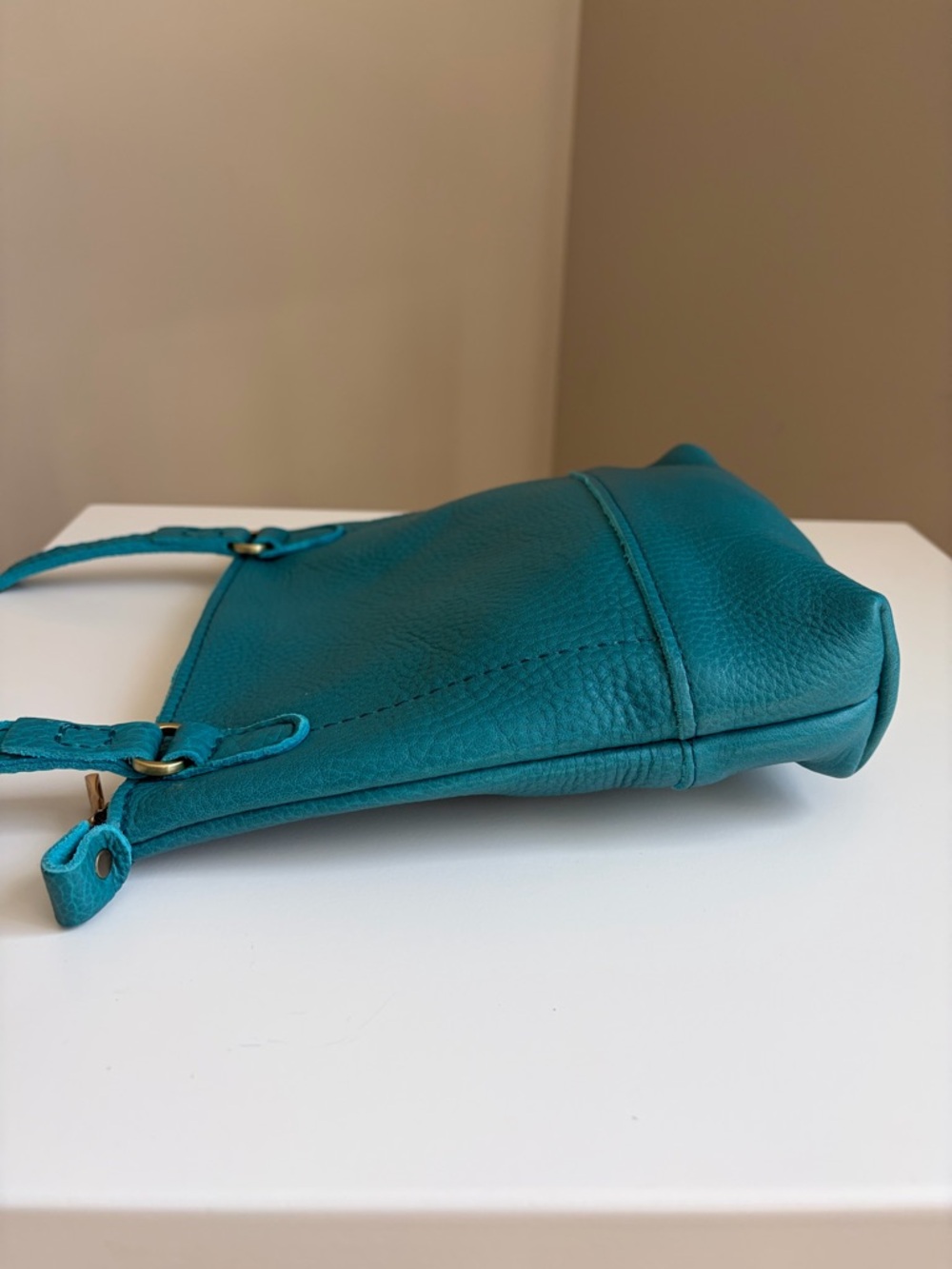 Portland Leather Small Crossbody Bag - Picture 3 of 11